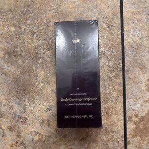 W7 Body Coverage Perfector - Black